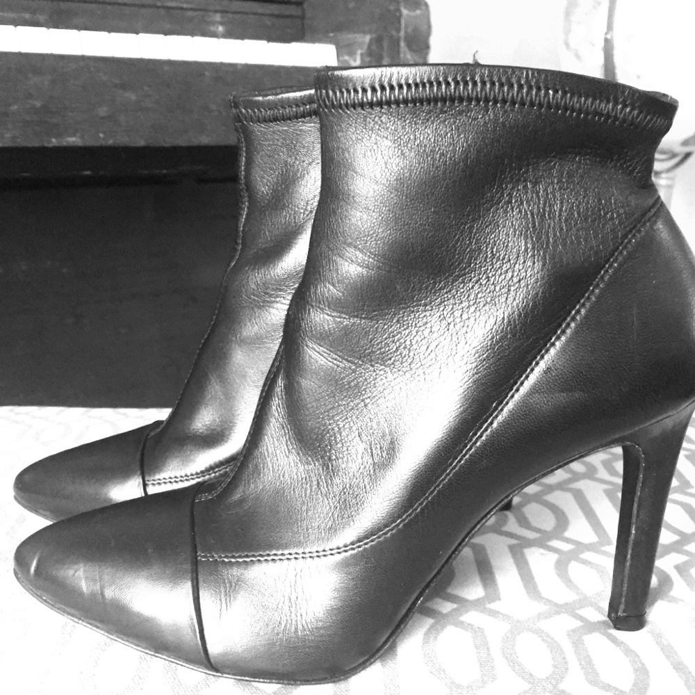 Sexy Pedro Garcia black booties